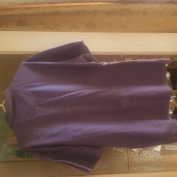 Van Heusen Men's Short Sleeve Shirt.  Size XL Purple - Picture 2 of 3